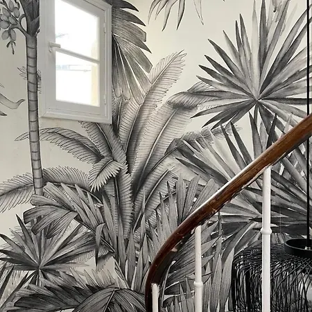 アパート Charming パリ